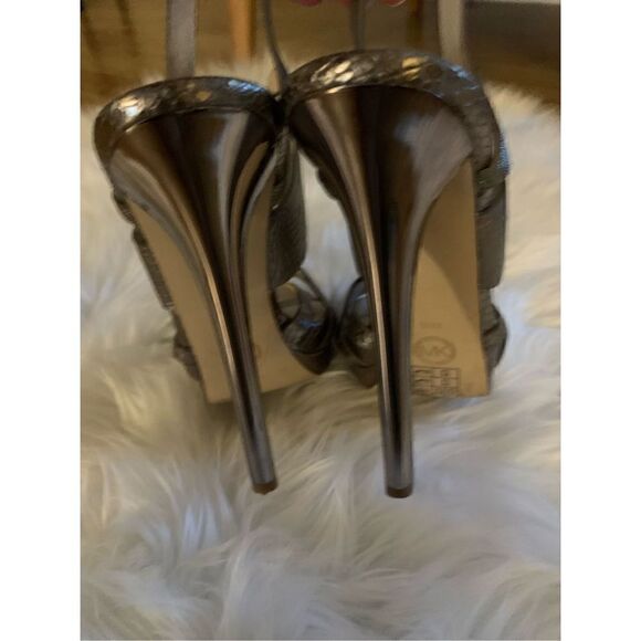 Michael Kors Nadja platform heels 6 inch heels 9.5 size - Picture 3 of 5